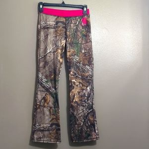 Carhartt Camo girls size 8 lined leggings